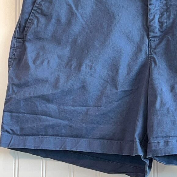 Eddie Bauer Flat Front Blue Bermuda Shorts With Side Slat Pockets Size 12 - Picture 3 of 10